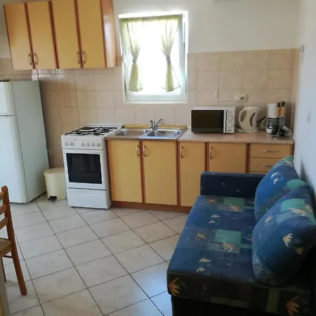 Appartamento Family-friendly With Swimming Pool Kampor, Rab - 14897 Kampor