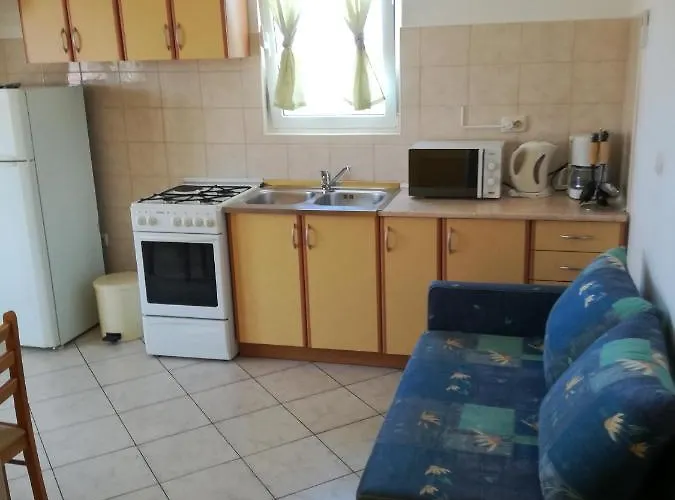 Daire Family-friendly With Swimming Pool Kampor, Rab - 14897 Kampor